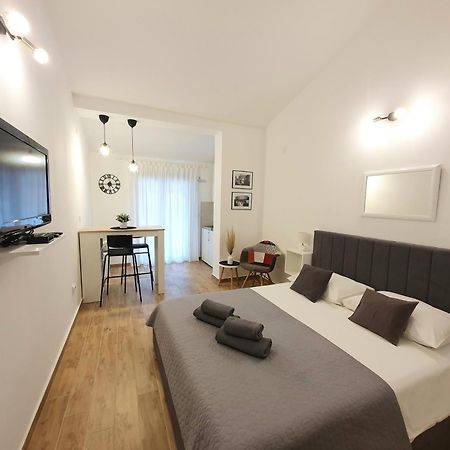 Apartments Dejana Štinjan Eksteriør bilde