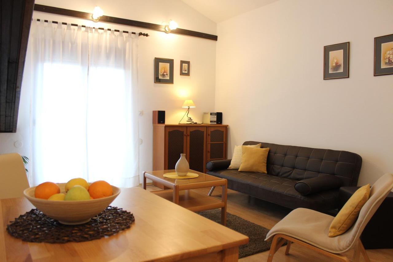 Apartments Dejana Štinjan Eksteriør bilde